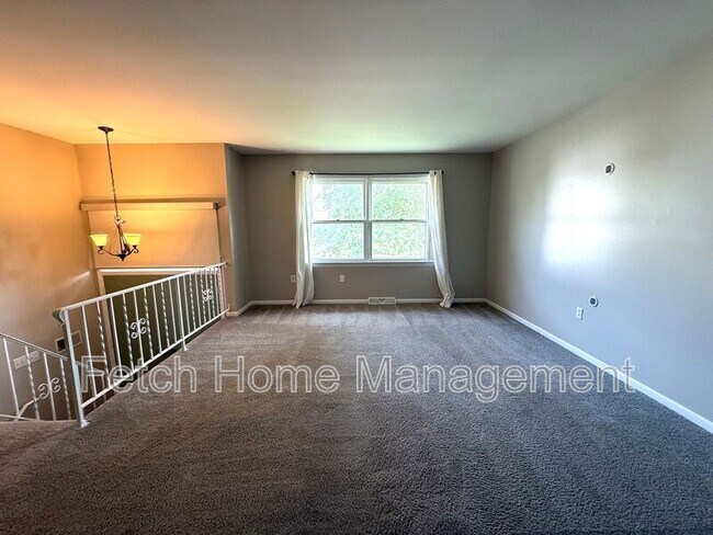 Building Photo - 417 Surrey Dr
