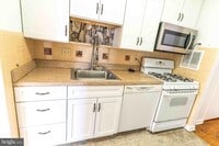 Building Photo - 4343 Cherry Hill Rd