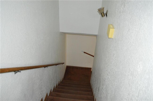 Building Photo - 11613 James Watt Dr