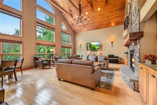 Building Photo - 7 Cliffside Dr