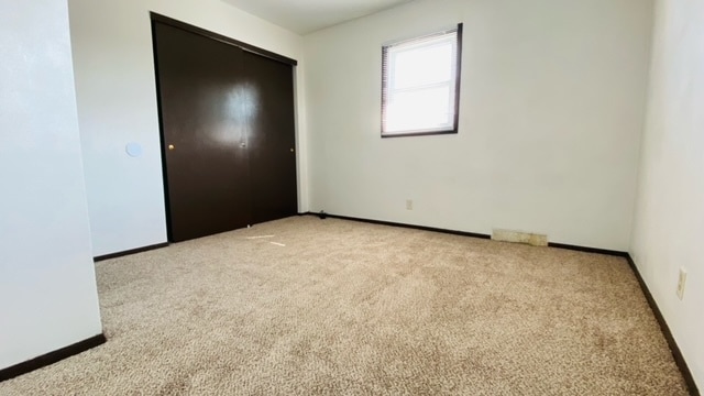 Building Photo - 305 W 65th St