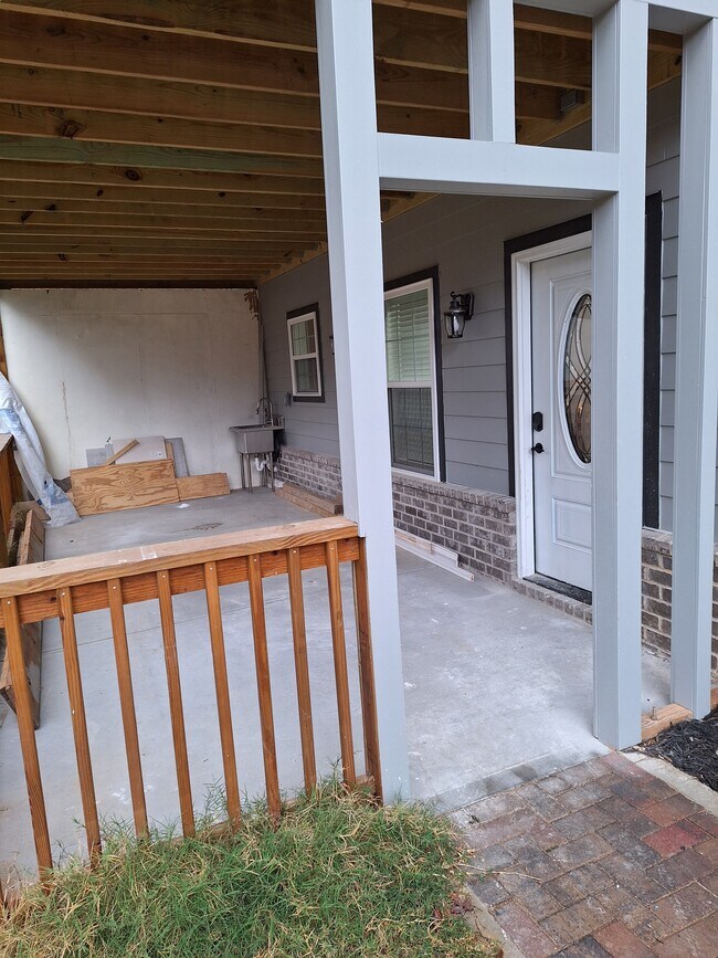 Building Photo - 5426 Boreal Way SW