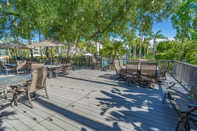 Building Photo - Modern 1-Bedroom Condo with Resort-Style A...