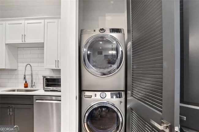 Building Photo - 625 Piedmont Ave NE