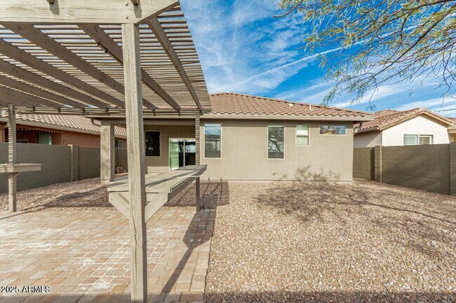 Building Photo - 39559 N Prairie Ln