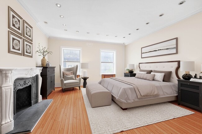 Building Photo - 313 W 71st St