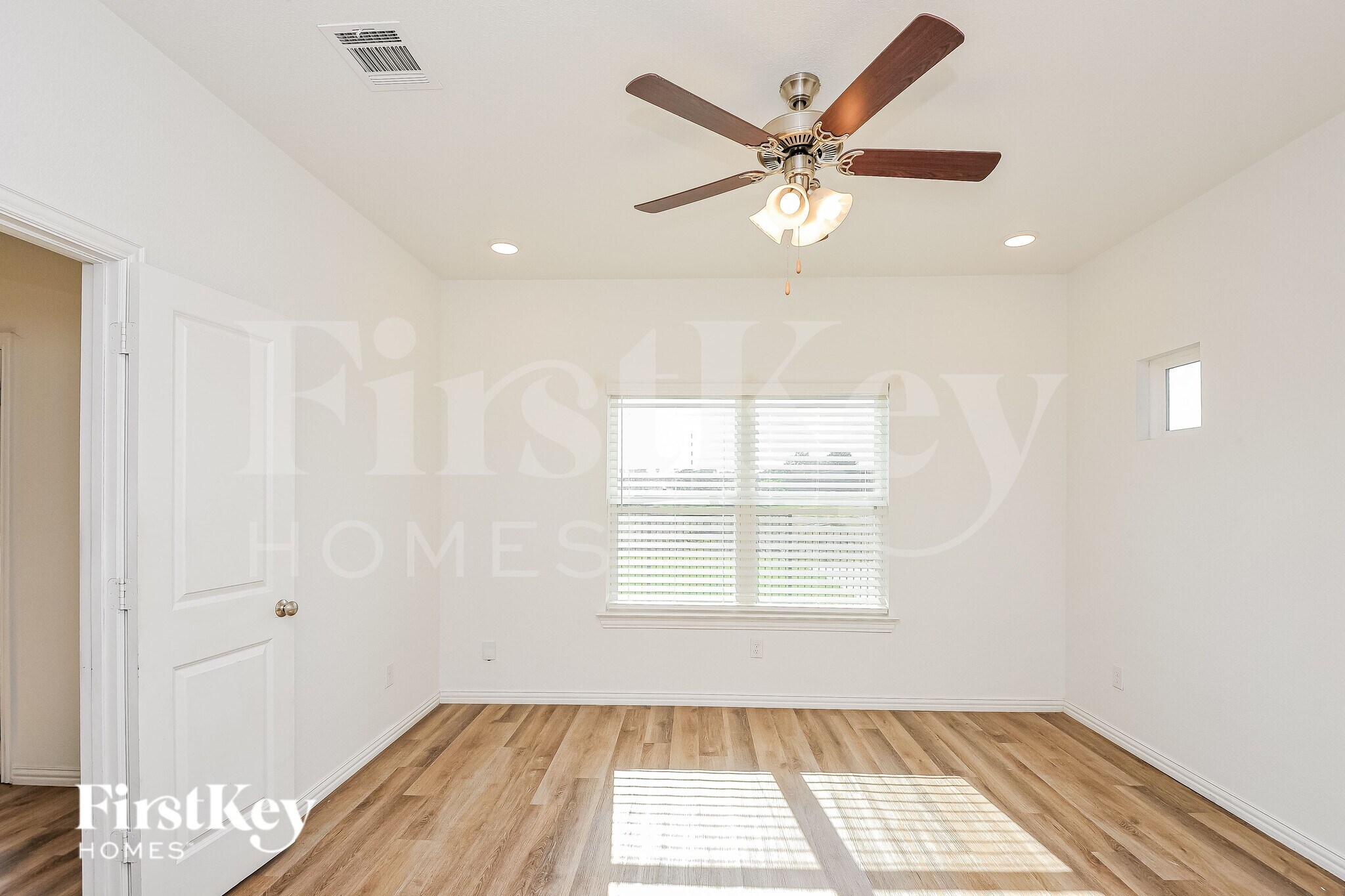 Building Photo - 7328 Parkside Pl Dr