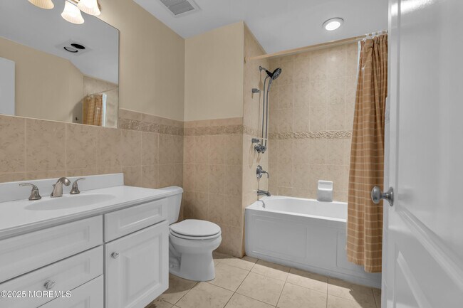 Building Photo - 2 Tradewinds Ln