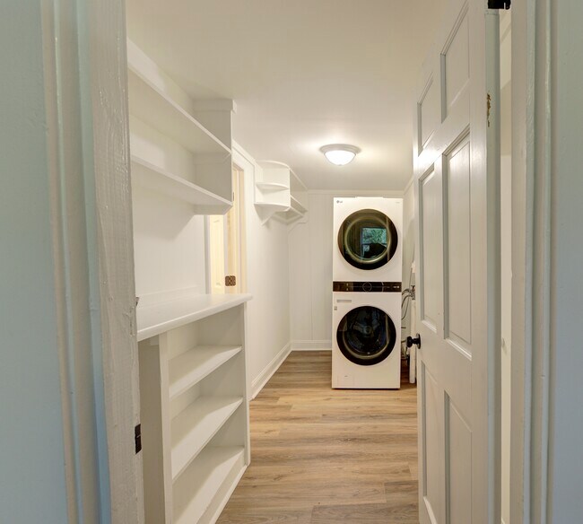 Building Photo - 65 Nason St