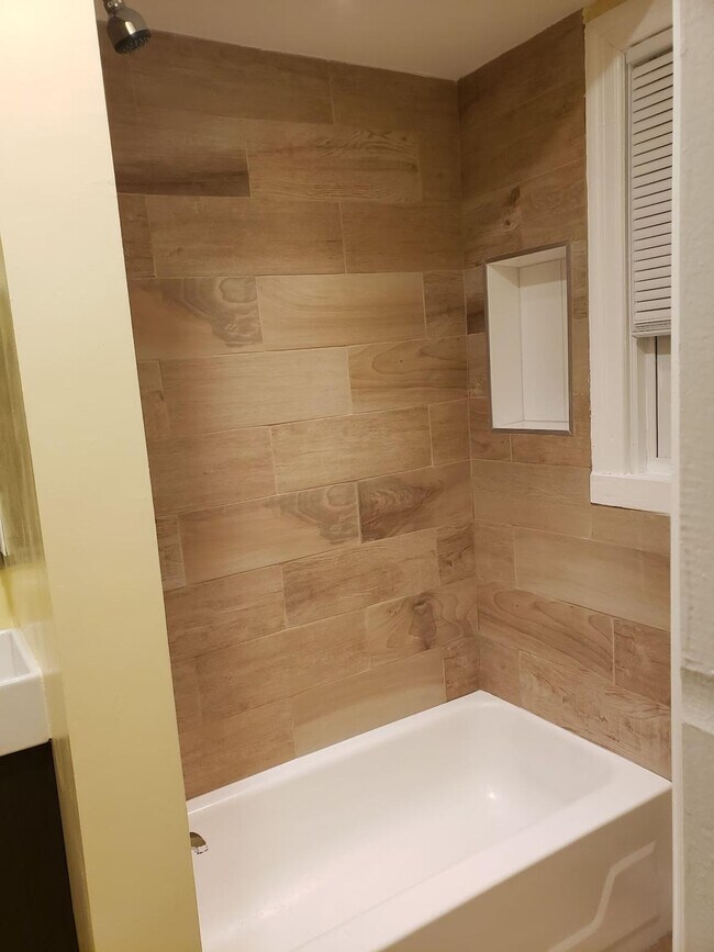 Building Photo - 59 Dartmouth Ave