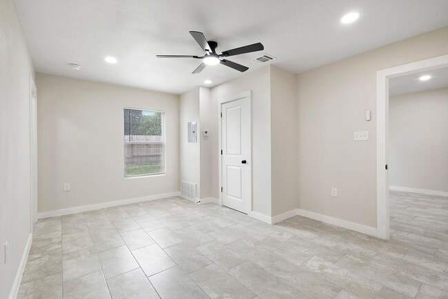Building Photo - 306 Westmoreland Dr