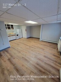 Building Photo - 517 Maple St