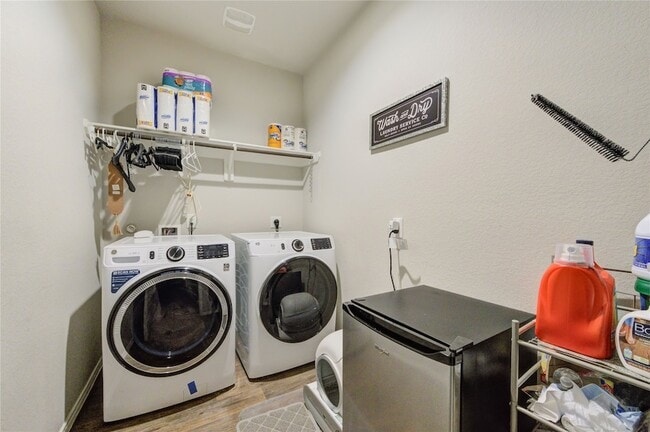 Building Photo - 1615 Goose Island Ln