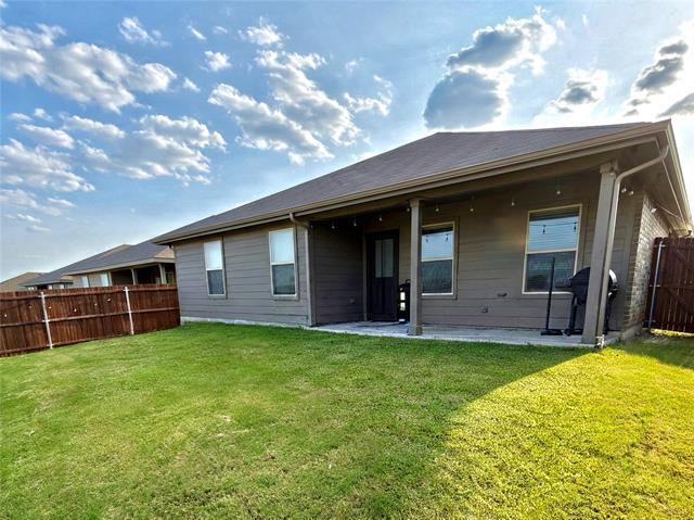 Building Photo - 16628 Hay Vly Dr