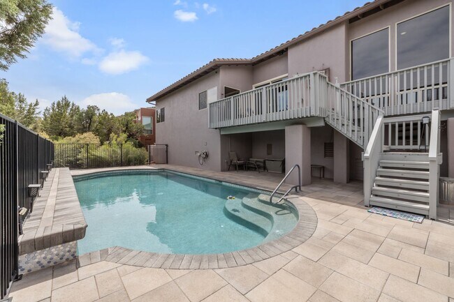 Building Photo - Furnished, 1-Year Long-Term Rental