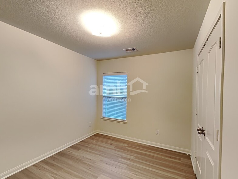 Building Photo - 22431 Bauer Canyon Dr