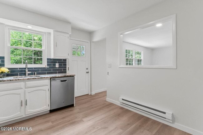 Building Photo - 6B Bayberry Ln