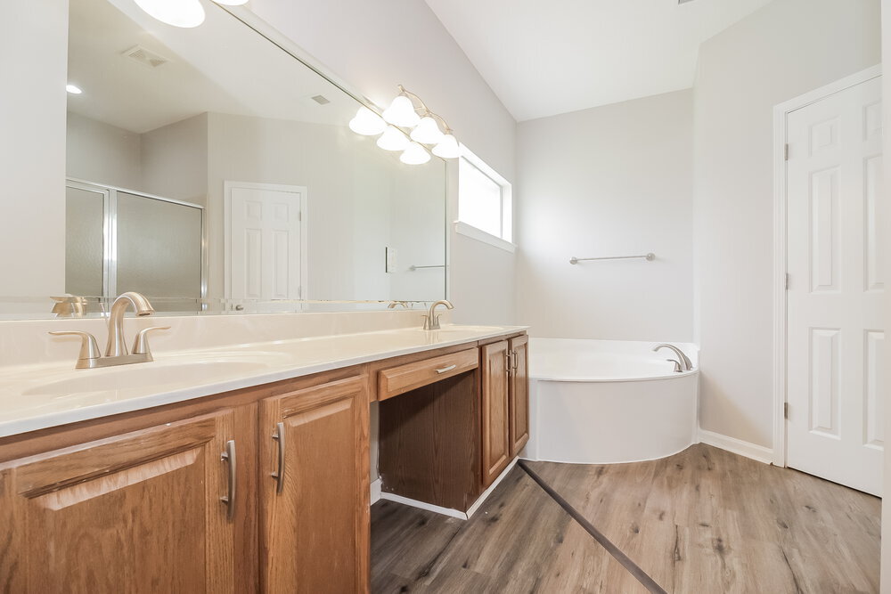 Building Photo - 4580 Covington Pike