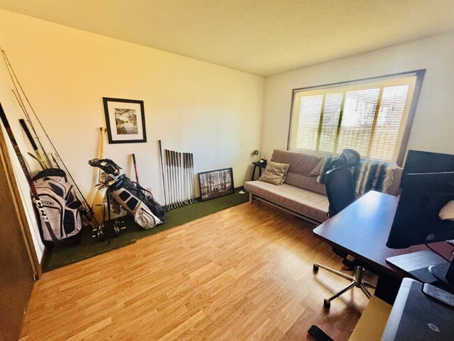 Building Photo - Charming 2-Bed Townhouse in St. Louis Park - Your Cozy Home Awaits!