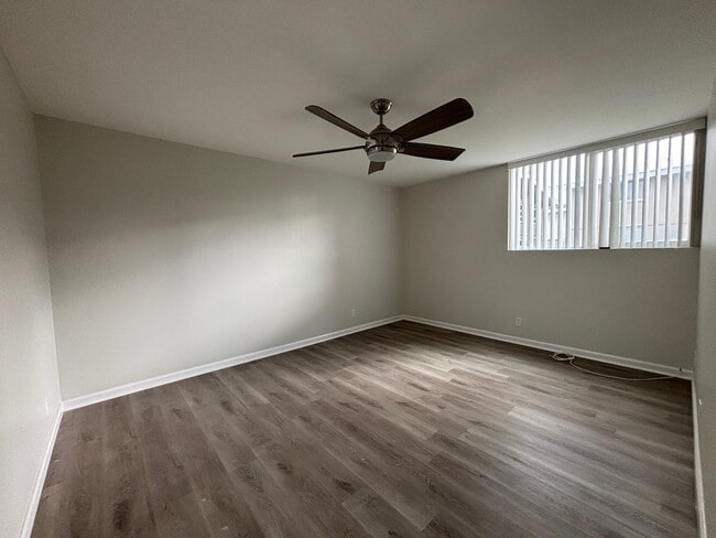 Building Photo - 5504 Fernhill Cir