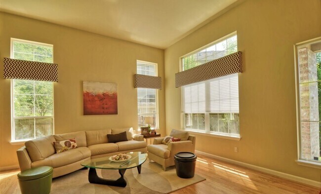 Building Photo - An Elegant impeccably maintained home with...