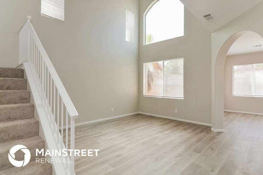 Building Photo - 2375 Grannis Ln