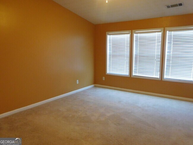 Building Photo - 566 Pond Lillies Rd SE