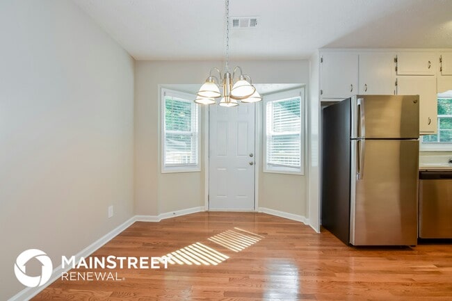 Building Photo - 2208 Lowtrail Ct