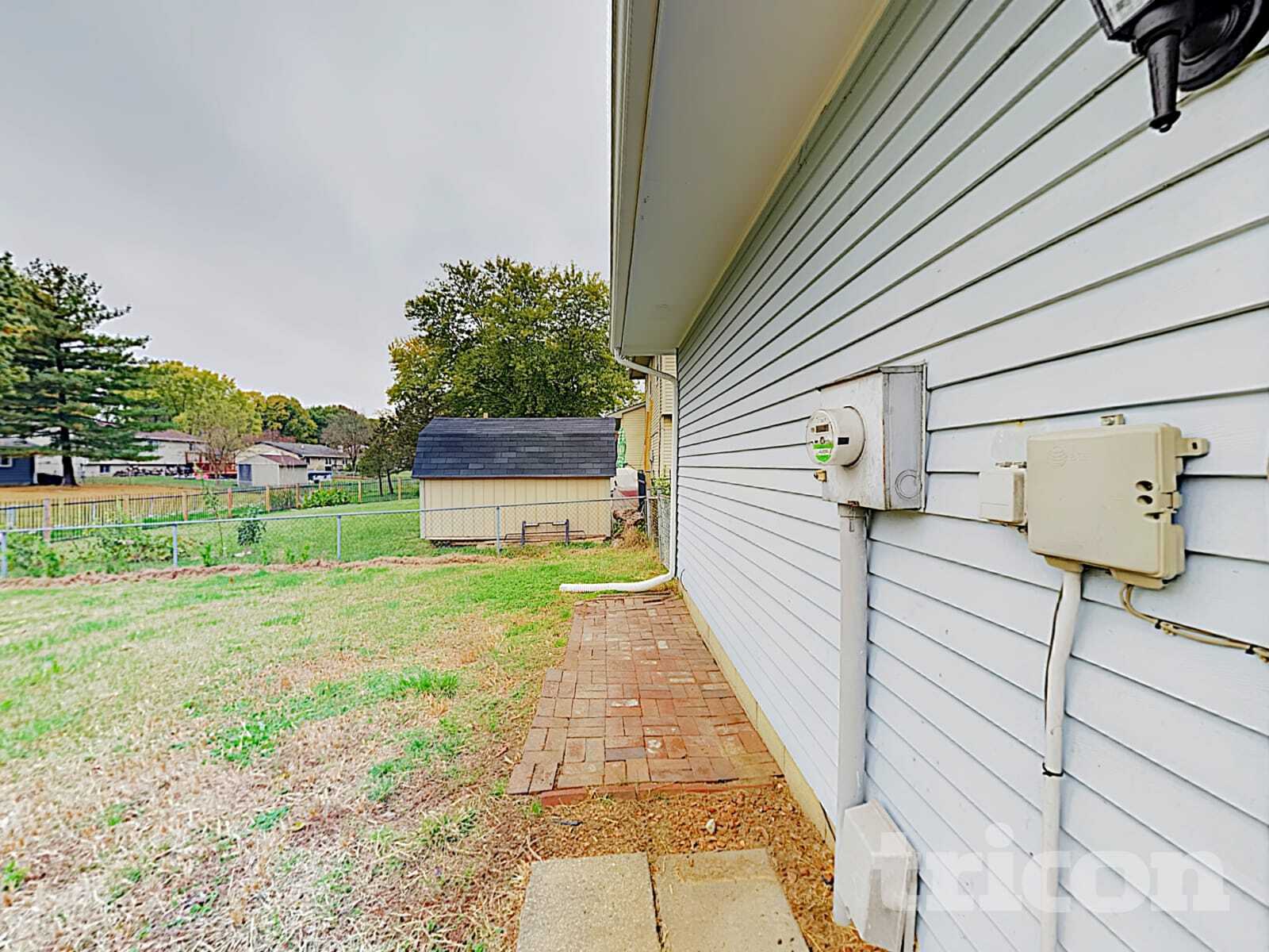 Building Photo - 8605 Lighthorse Dr