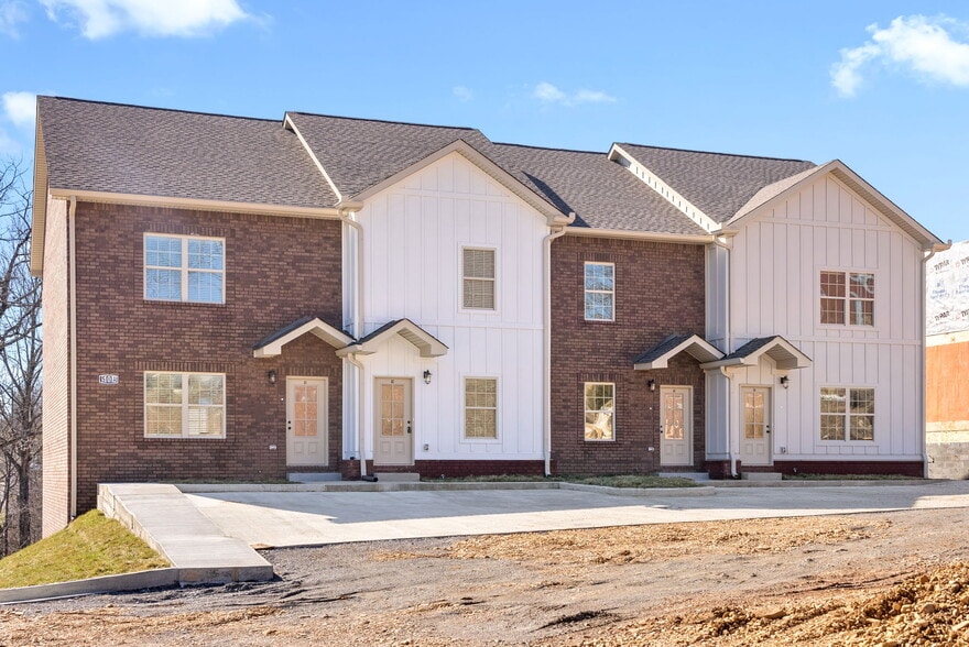 Building Photo - 500 Peachers Mill Rd