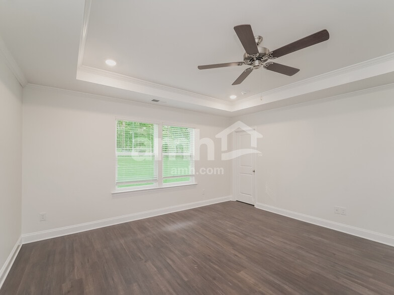 Building Photo - 637 Rivermist Dr