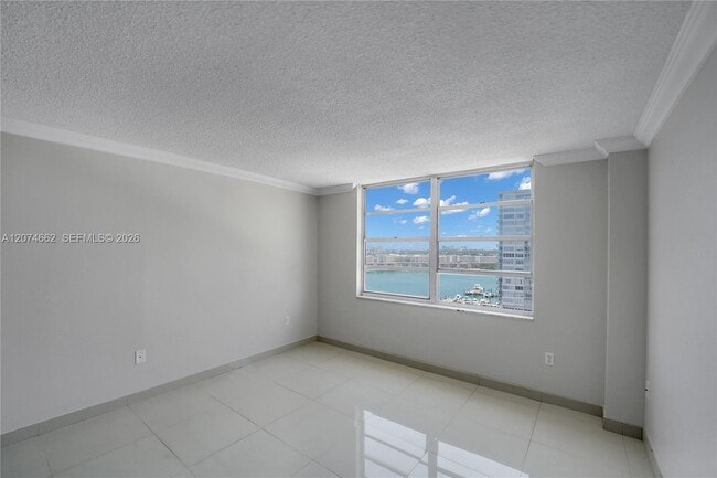 Building Photo - 2780 NE 183rd St