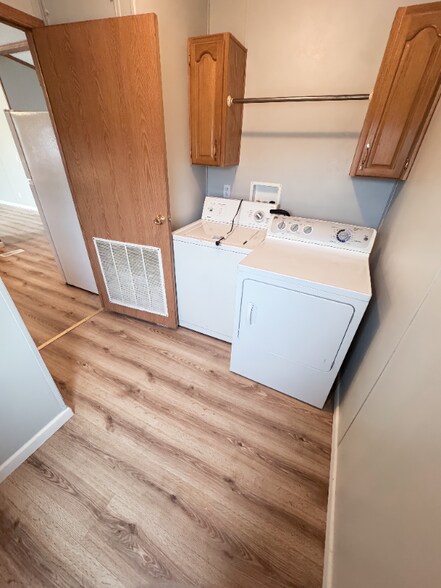 Building Photo - 200 N 28th St