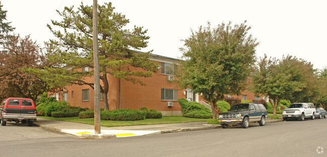 Primary Photo - The Imperial Apartments