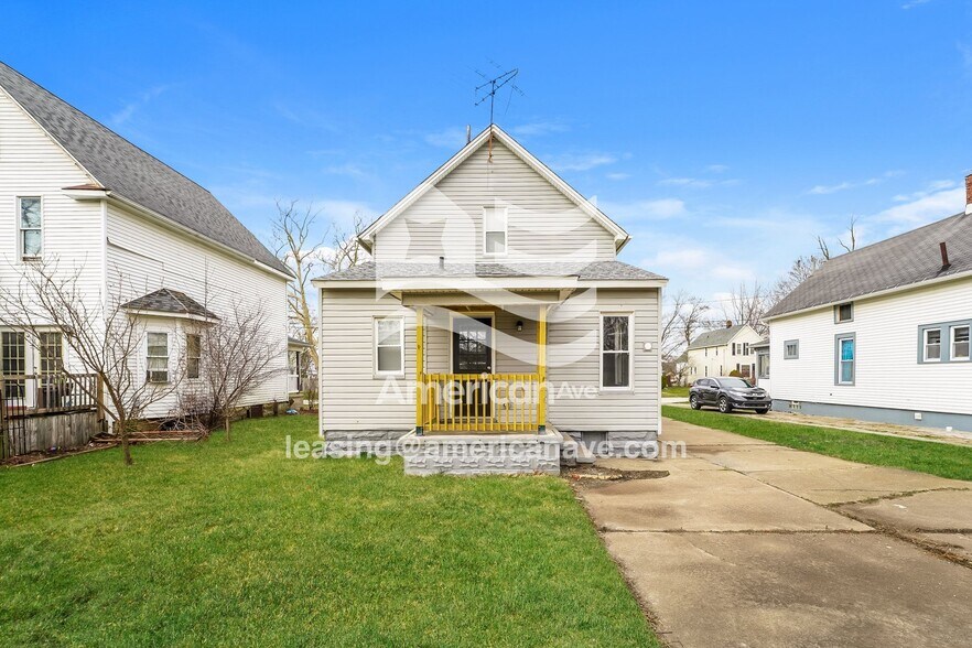 Building Photo - 207 W 29th St