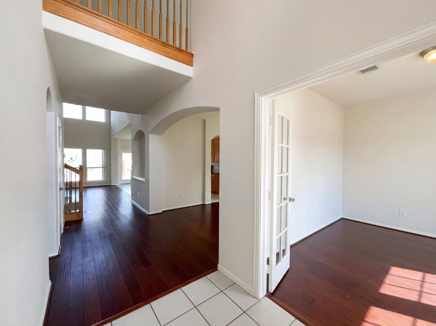 Building Photo - 200 Rippling Creek Ln