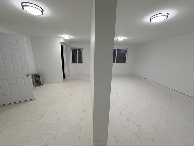 Building Photo - 8428 Maple Ave SE