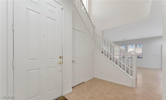 Building Photo - 9764 Bedstraw St