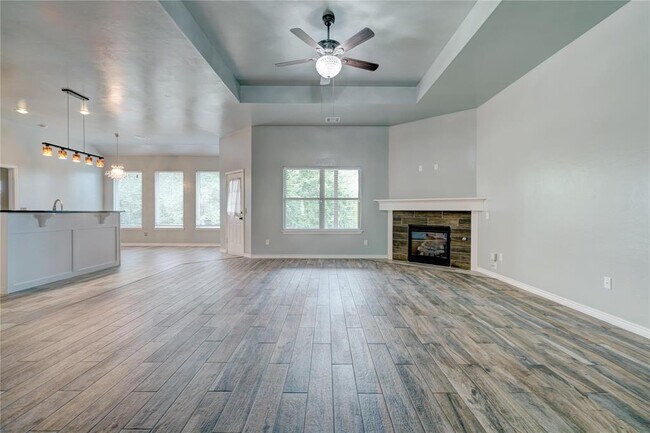 Building Photo - 2023 Westbury Dr