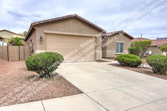 Building Photo - 3647 E Mecate Rd