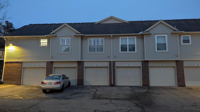 Building Photo - 1882 Flagstone Cir