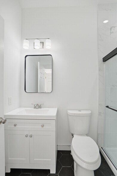 Building Photo - 2210 Eureka Ter