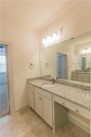 Building Photo - 420 Texas Dr