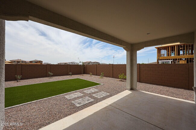 Building Photo - 7695 W Smoketree Dr