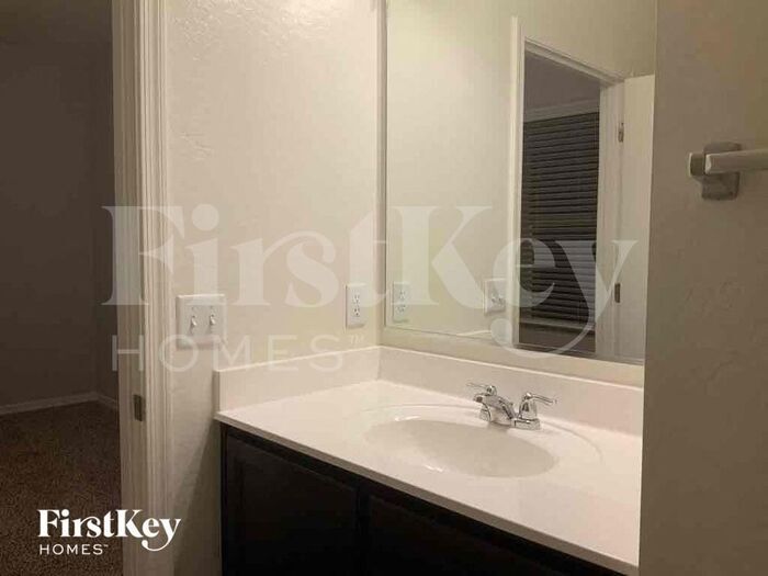 Building Photo - 445 W White Sands Dr