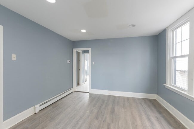 Building Photo - 341 Lembeck Ave