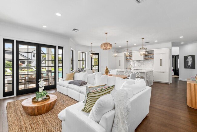 Building Photo - 14289 Equestrian Way