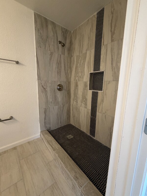 Building Photo - 229 E Langley Blvd