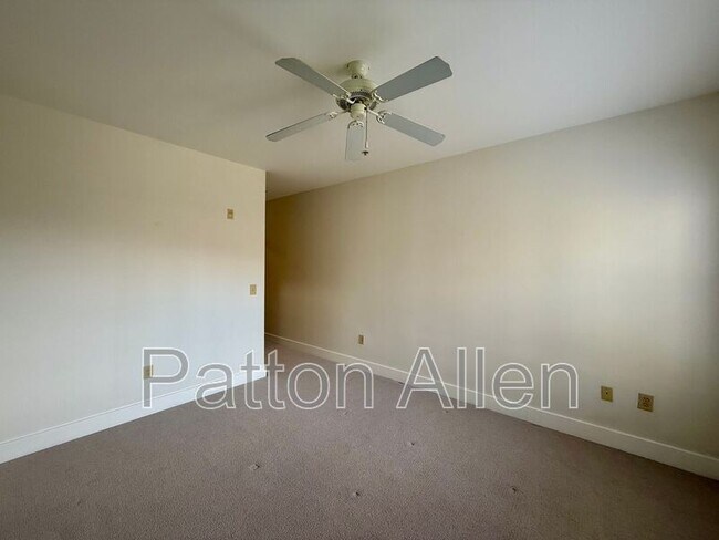 Building Photo - 9 Kenilworth