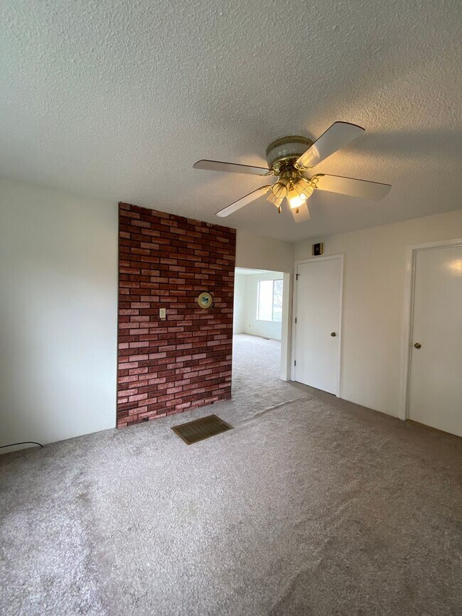 Building Photo - 1712 Walnut St